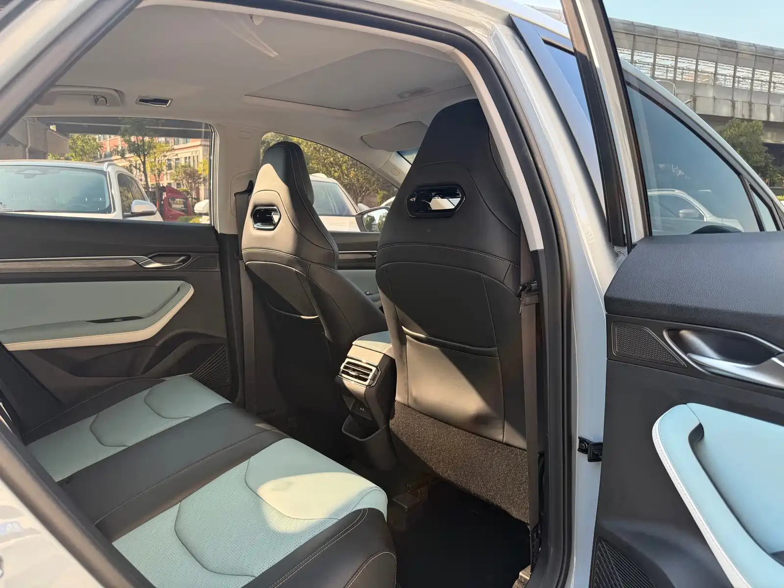 Фото 7 - Geely Emgrand S