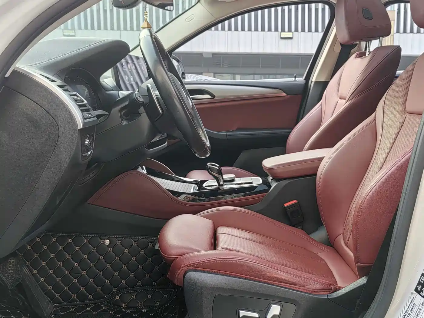 Photo 6 - BMW X4
