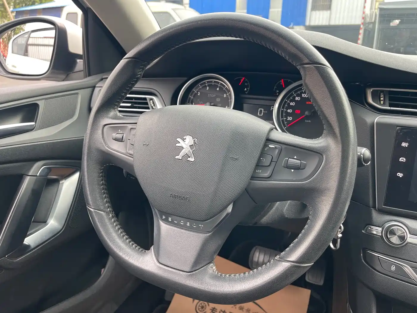 Peugeot 408 2015 Model 1.2T Automatic Luxury Edition фото 10