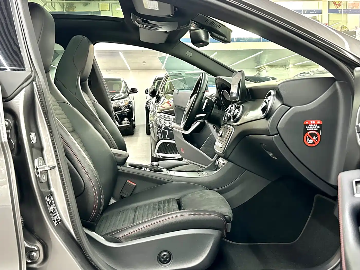 Mercedes-Benz CLA (Import) 2018 CLA 220 4MATIC фото 15