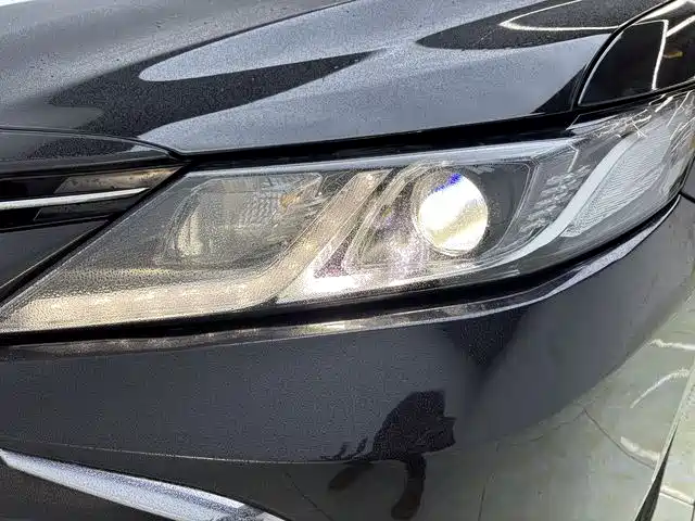 Toyota Camry 2023 Hybrid 2.5HGVP Leading Edition фото 22