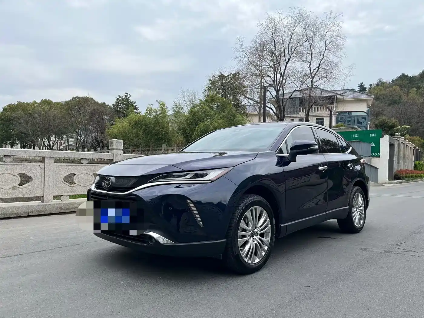 Toyota Lingfang HARRIER 2022 2.0L CVT 2WD Premium Edition