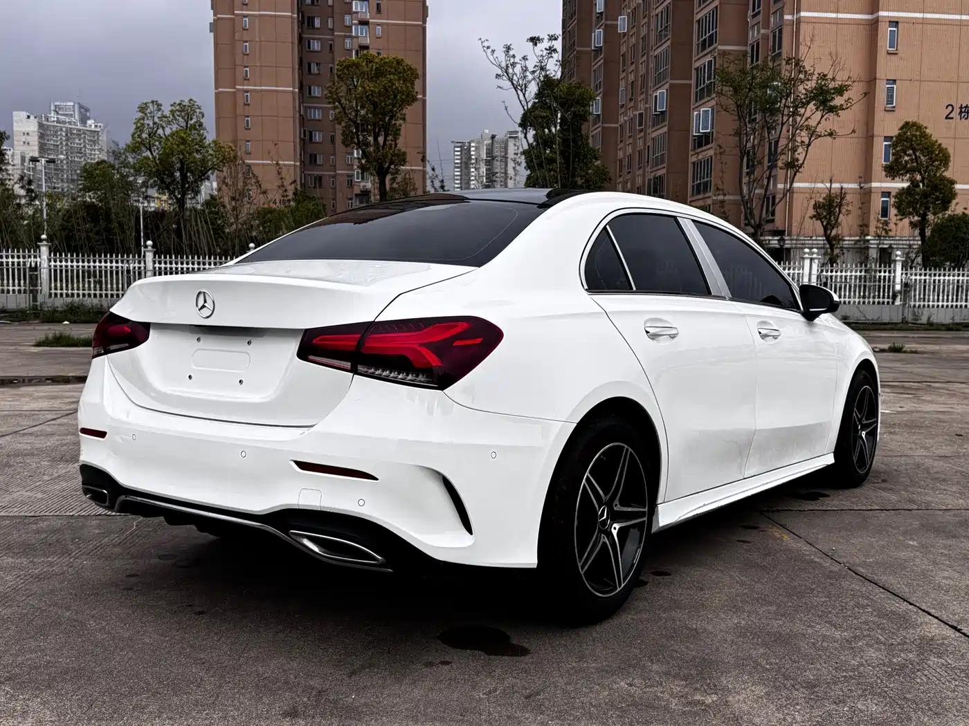 Mercedes-Benz A-Class 2021 A 200 L Sport Sedan Fashion Edition фото 17