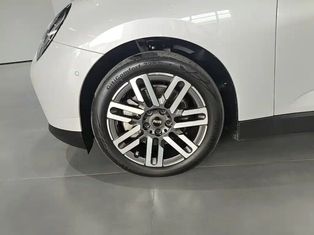 MINI Electric MINI COOPER 2025 2025 Model 456km COOPER E Classic