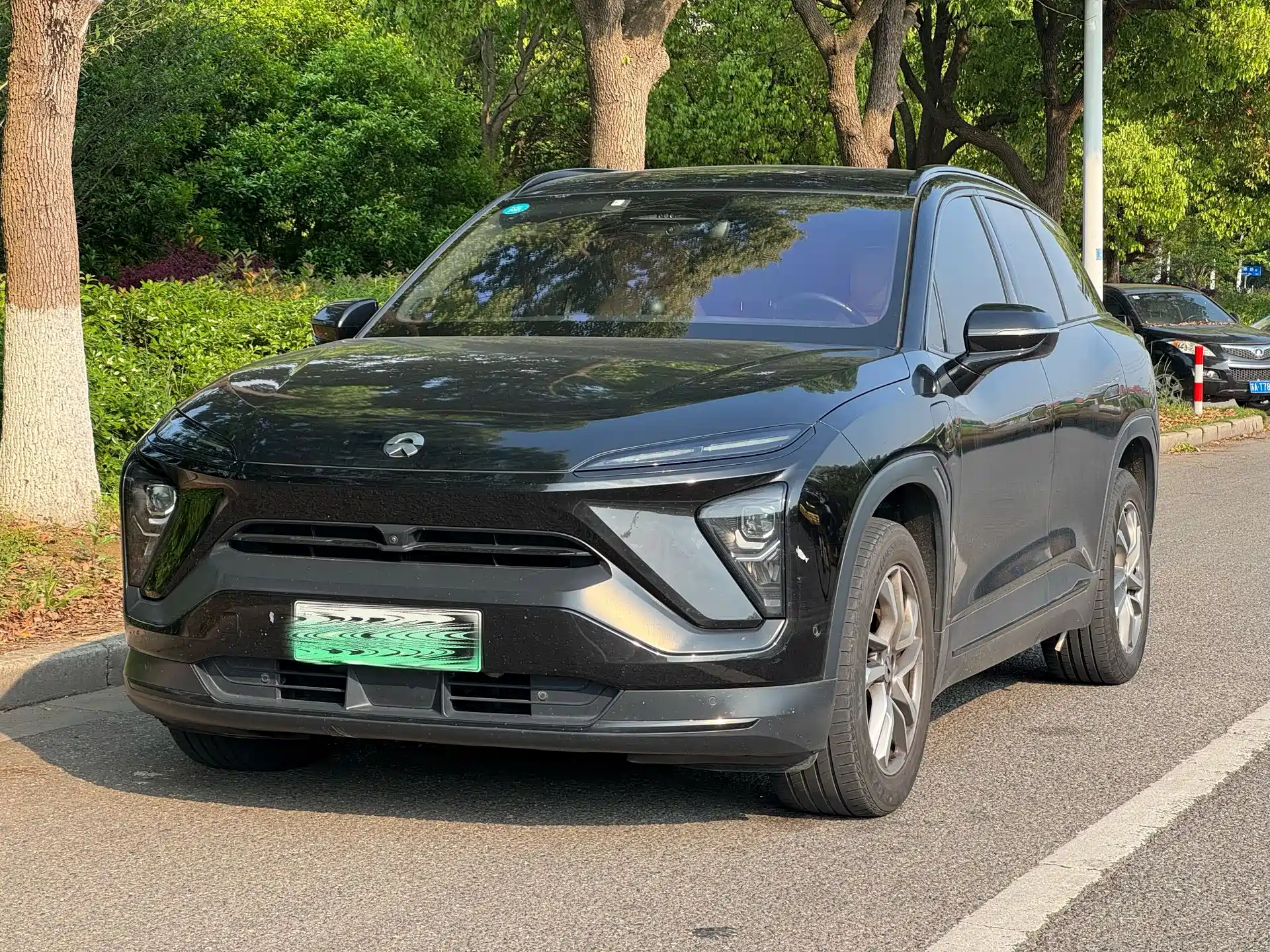 Фото 1 - NIO ES6