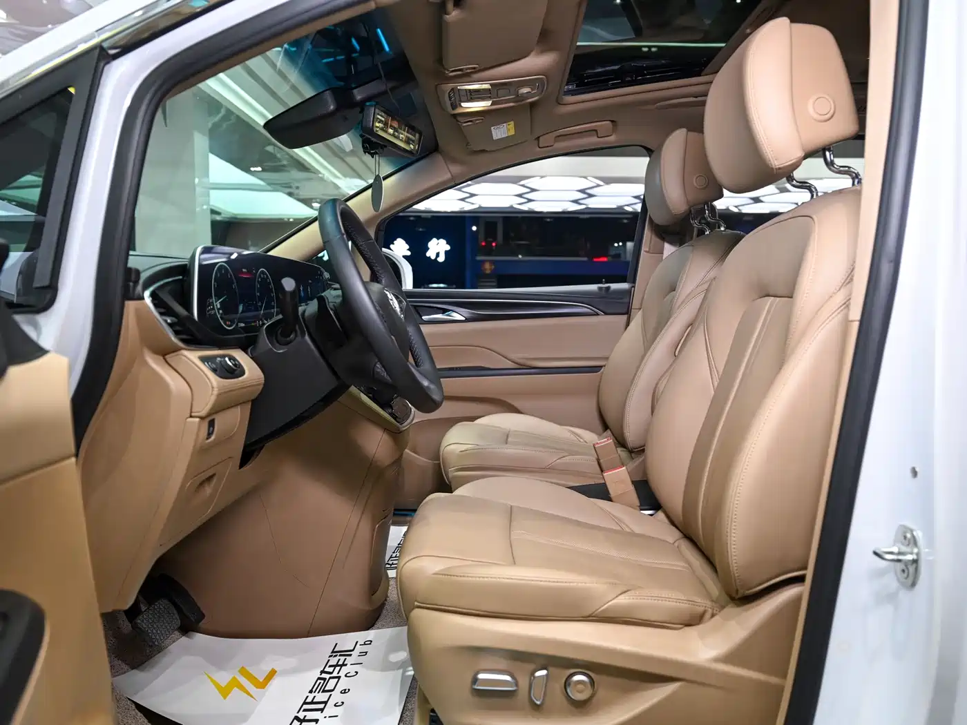 Buick GL8 2020 ES Landglory 653T Flagship фото 16