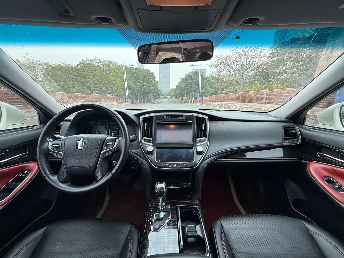 Toyota Crown 2015 2.0T Fashion фото 6