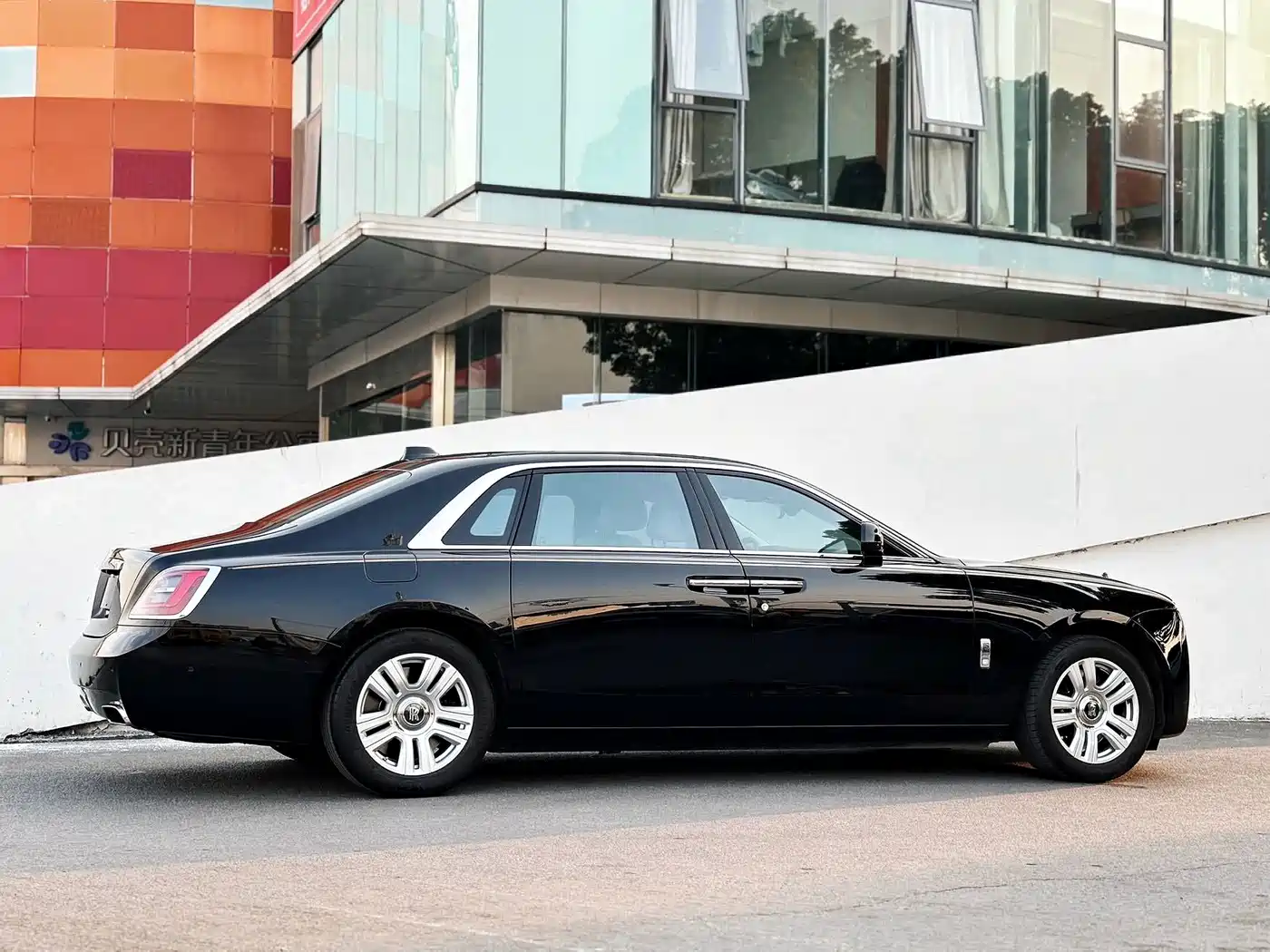 Rolls-Royce Ghost 2024 2024 6.7T Standard Wheelbase