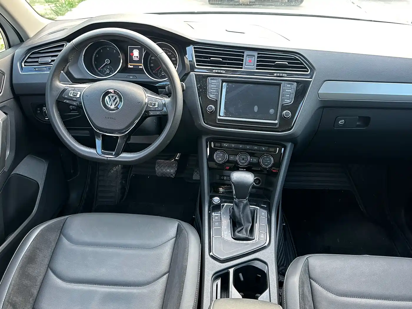 Volkswagen Tiguan L 2017 330TSI Automatic 2WD Luxury Edition фото 7