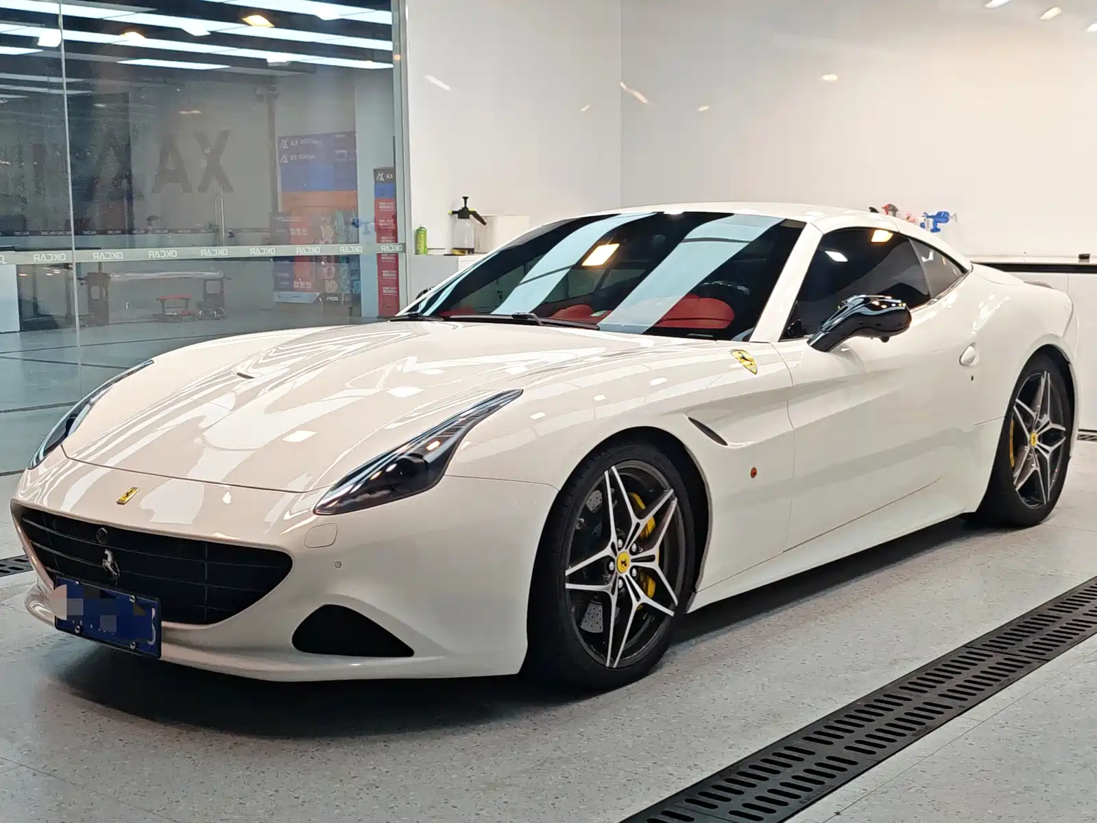 Фото 1 - Ferrari California T
