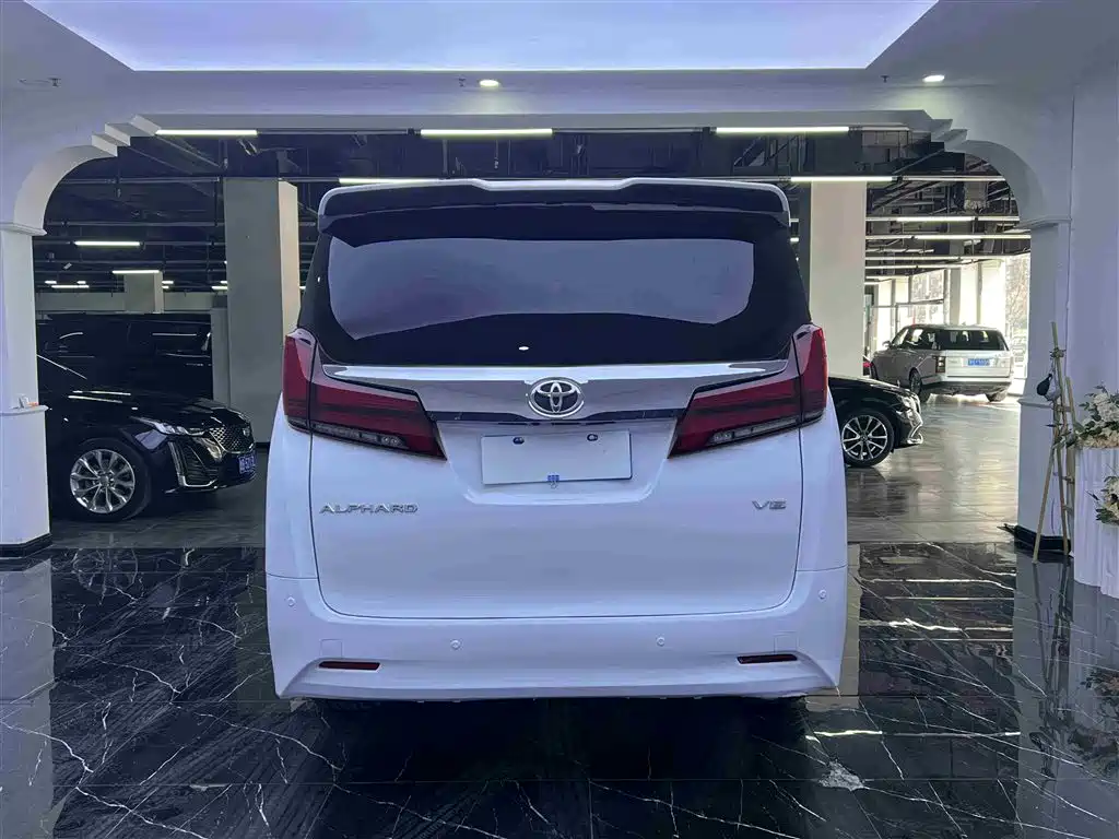 Toyota Alphard 2011 Model 2.4L Luxury фото 22