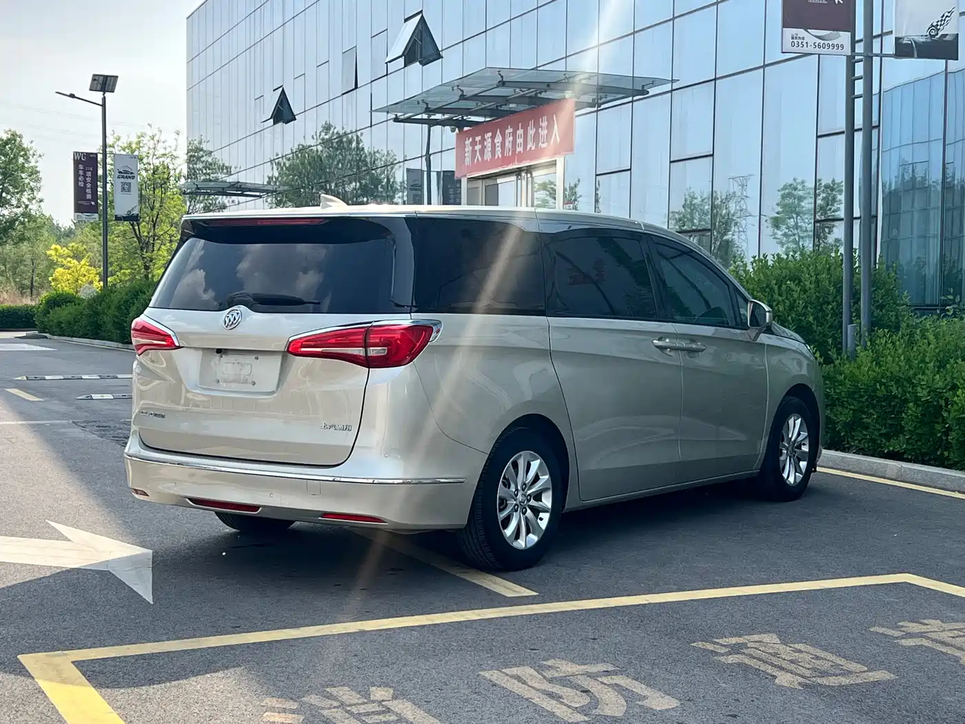 Buick GL8 2018 ES 28T Comfort Type China VI фото 6