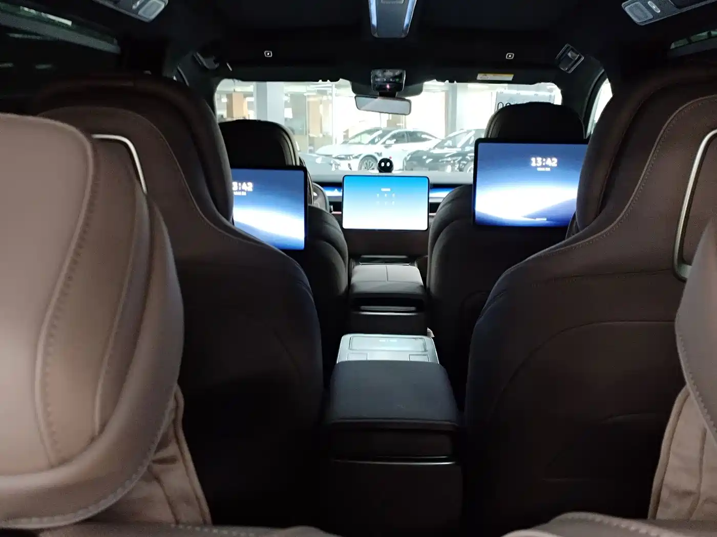 NIO ES8 2026 2025 Model 6-Seat Executive Luxury Edition