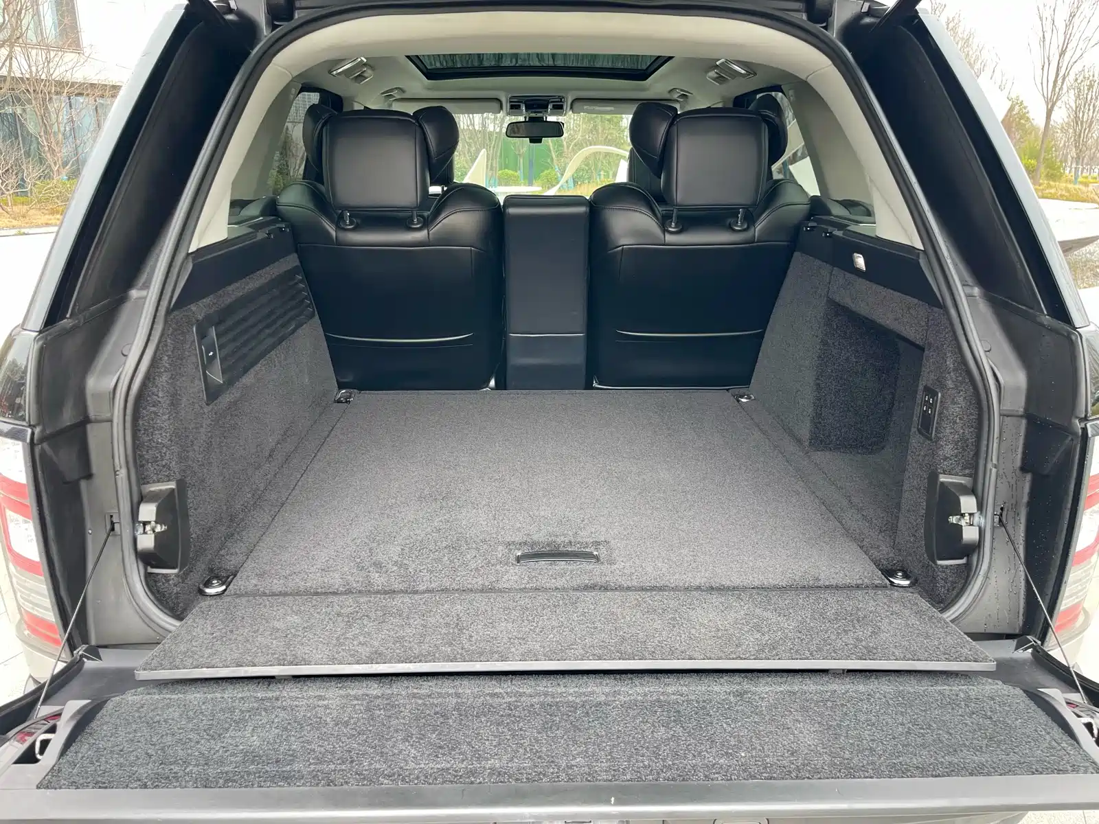 Фото 30 - Land Rover Range Rover