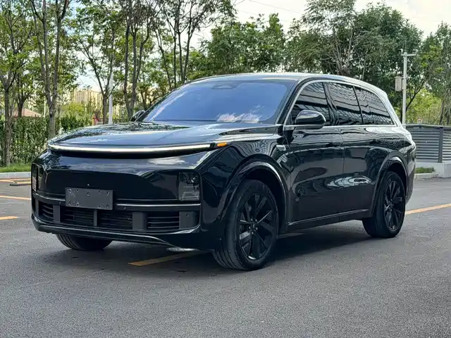 Li Auto L8 Pro