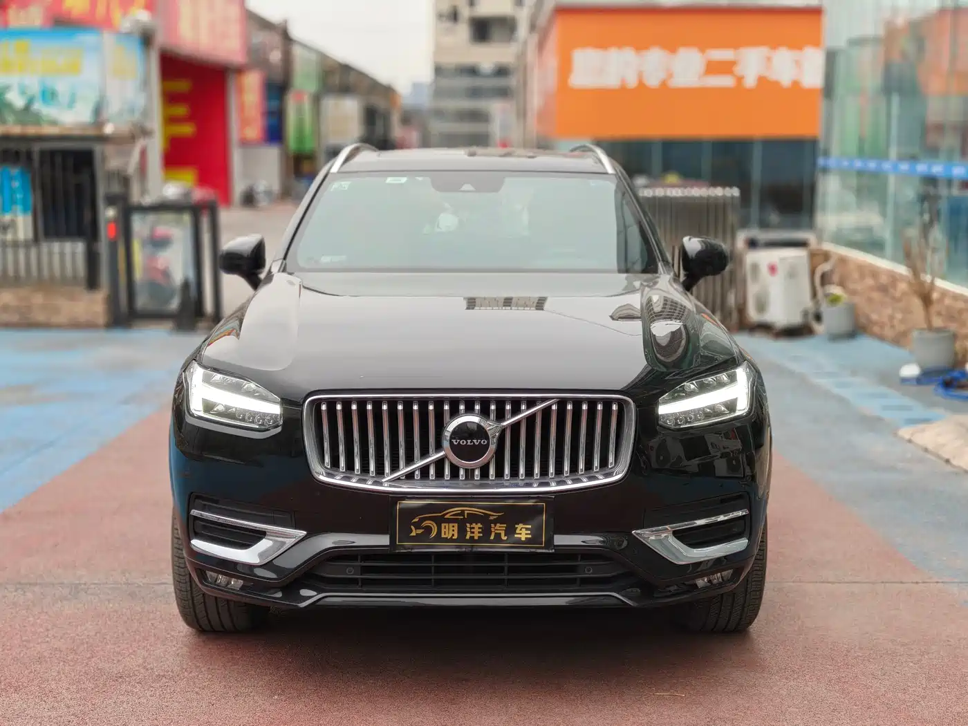 VOLVO XC90
