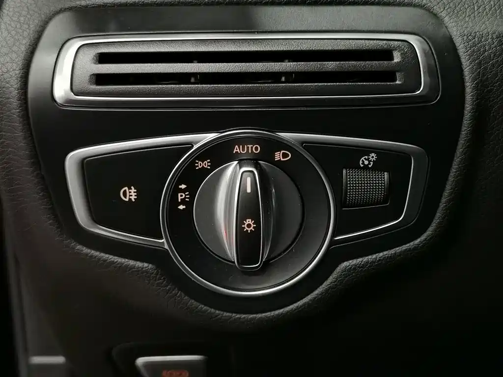 Mercedes-Benz C-Class 2017 Facelift C 180 L Fashion Sport Edition фото 21