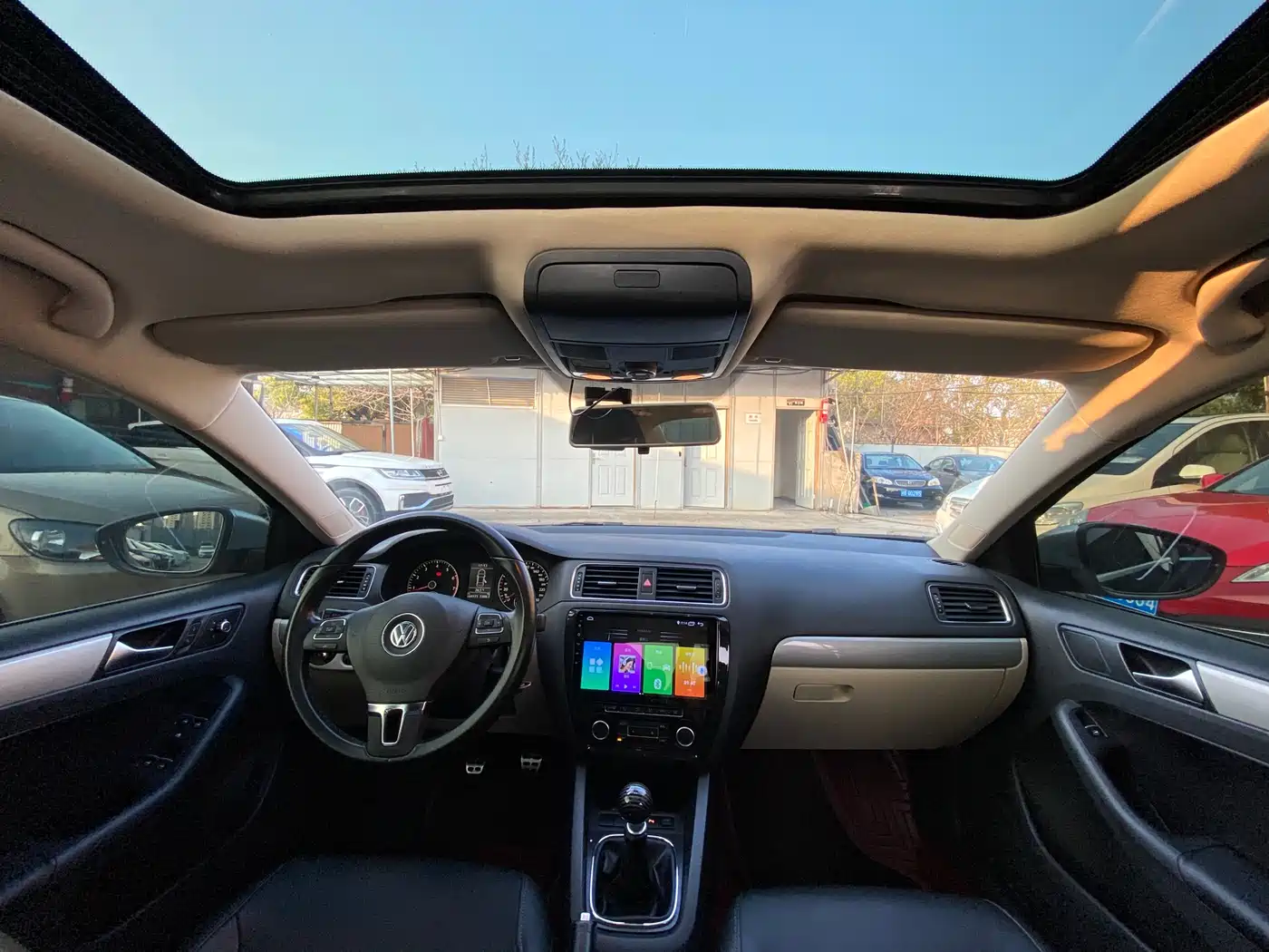 Volkswagen Sagitar 2012 1.4TSI Manual Luxury фото 10