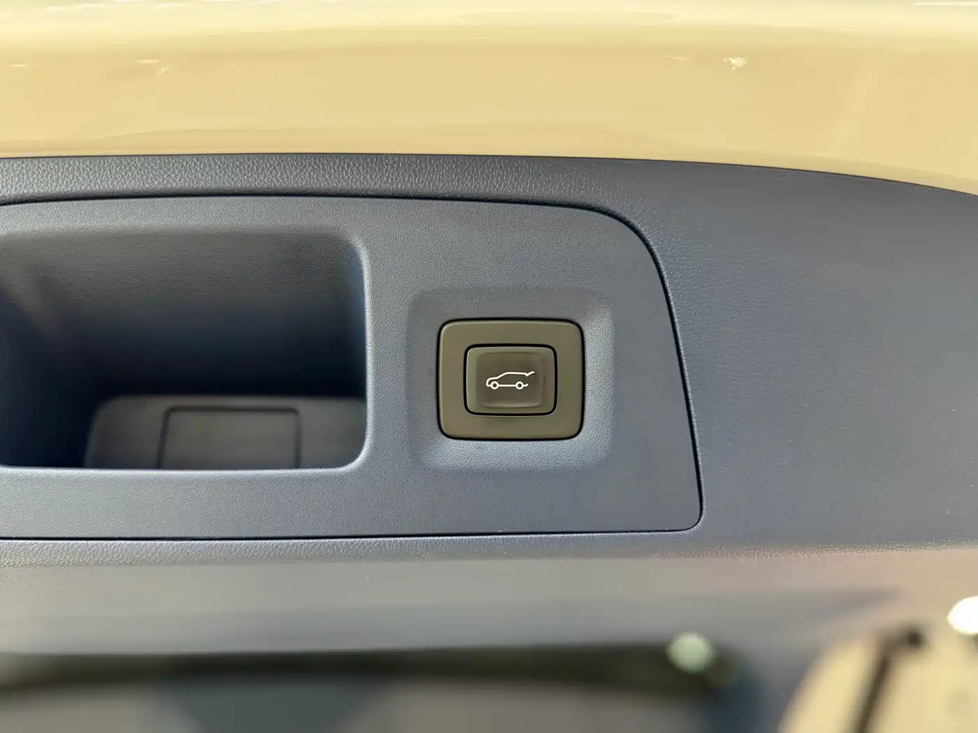 Buick Century 2024 2023 2.0T 7-Seater World Edition