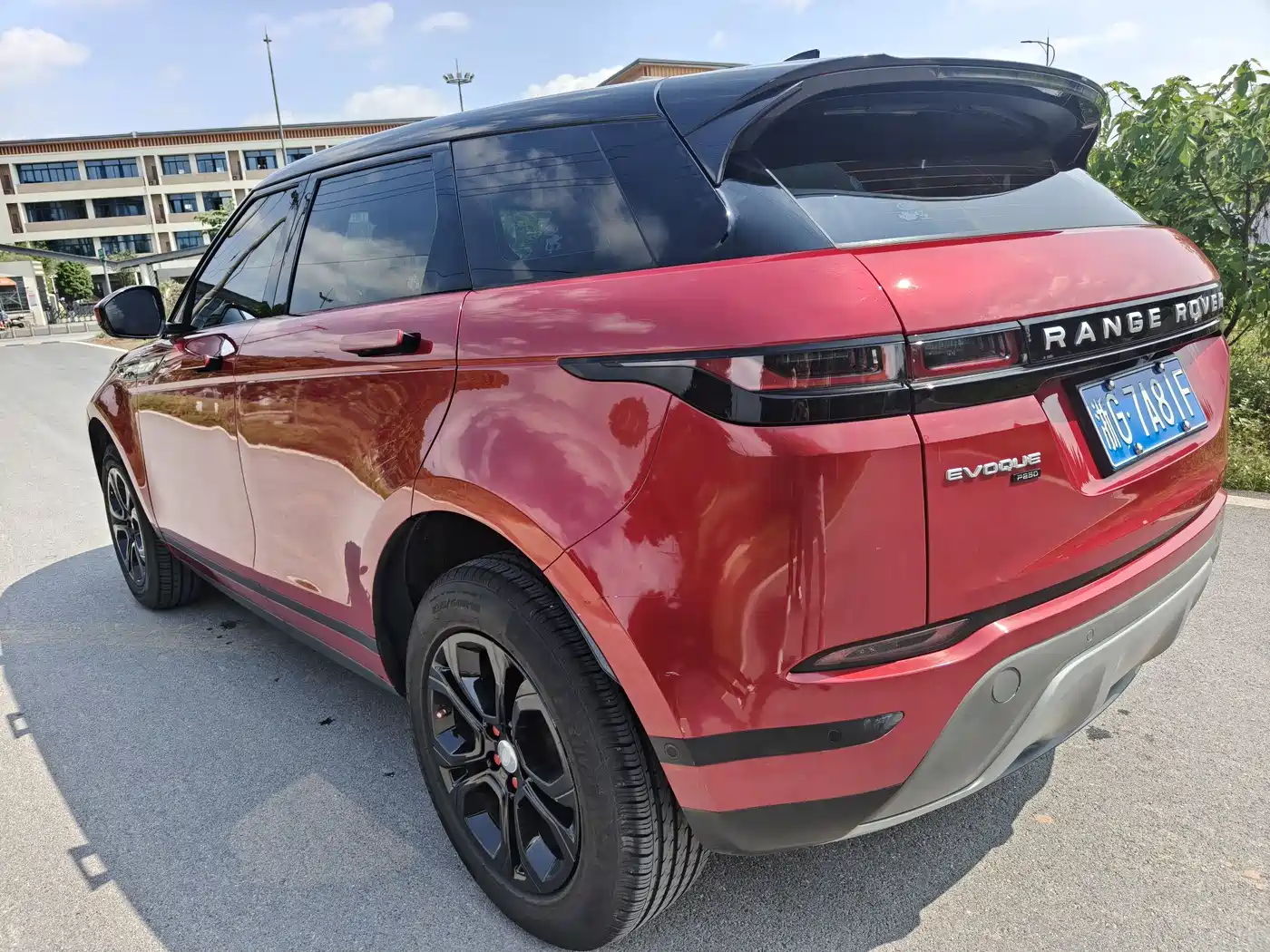 Land Rover Range Rover Evoque 2020 249PS Youth Edition фото 4