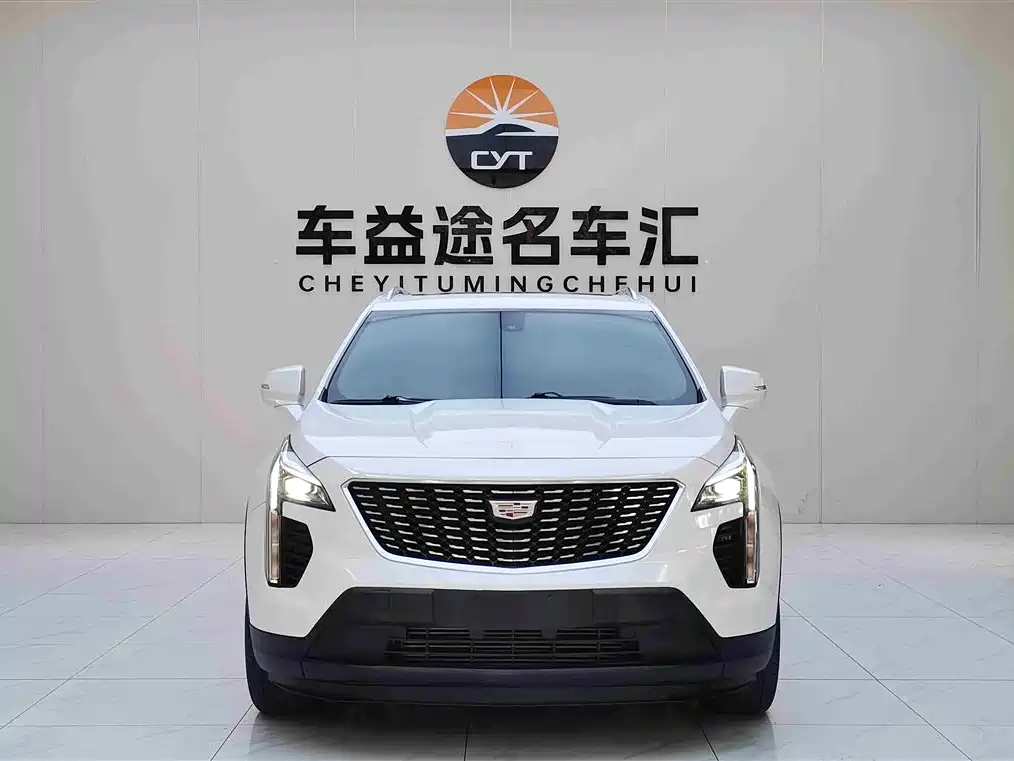 CADILLAC XT4