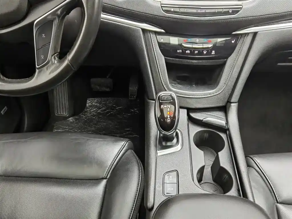 Cadillac XT5 2018 25T Luxury фото 13