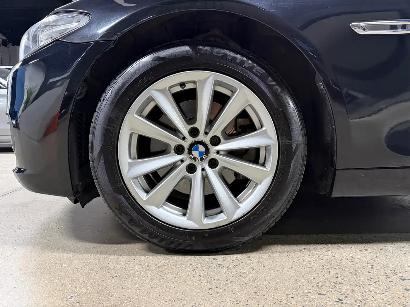 BMW 5 Series 2014 520Li Elegance фото 23