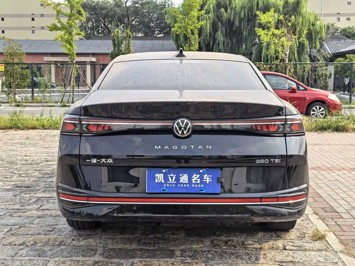 صورة 6 - Volkswagen Magotan