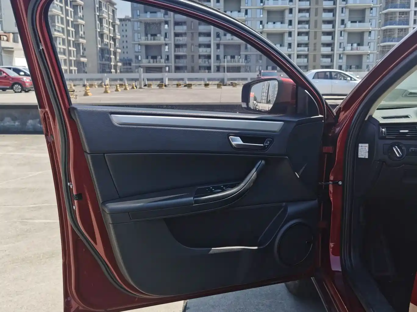 Qoros 3 2016 2015 Urban SUV 1.6T Automatic XingDong Enhanced