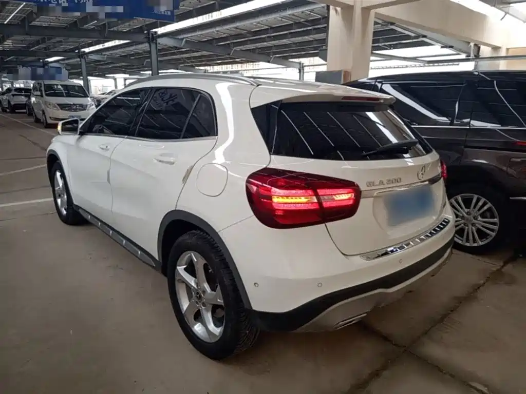 Mercedes-Benz GLA 2019 GLA 200 Dynamic фото 5