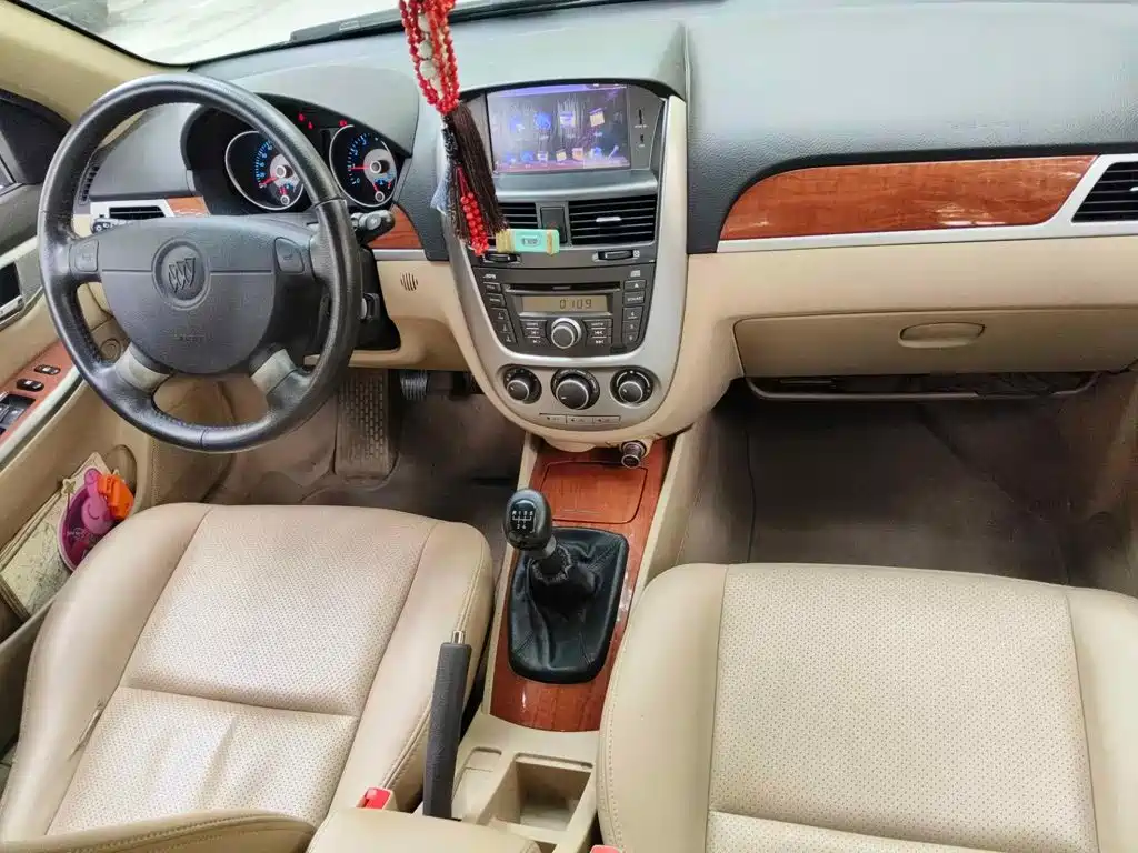 Photo 12 - Buick Excelle