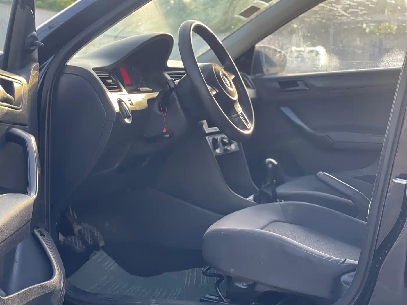 Volkswagen Santana 2015 1.6L Manual Trend Edition фото 5
