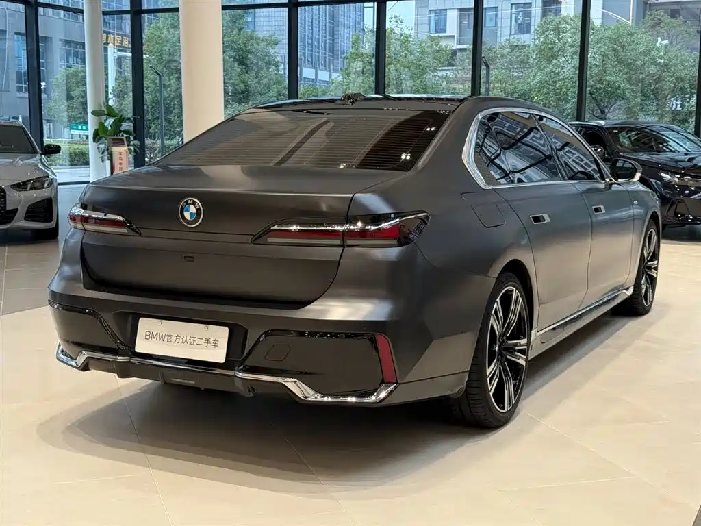 BMW 7 Series 2023 Facelift 740Li Exclusive Luxury Package фото 3