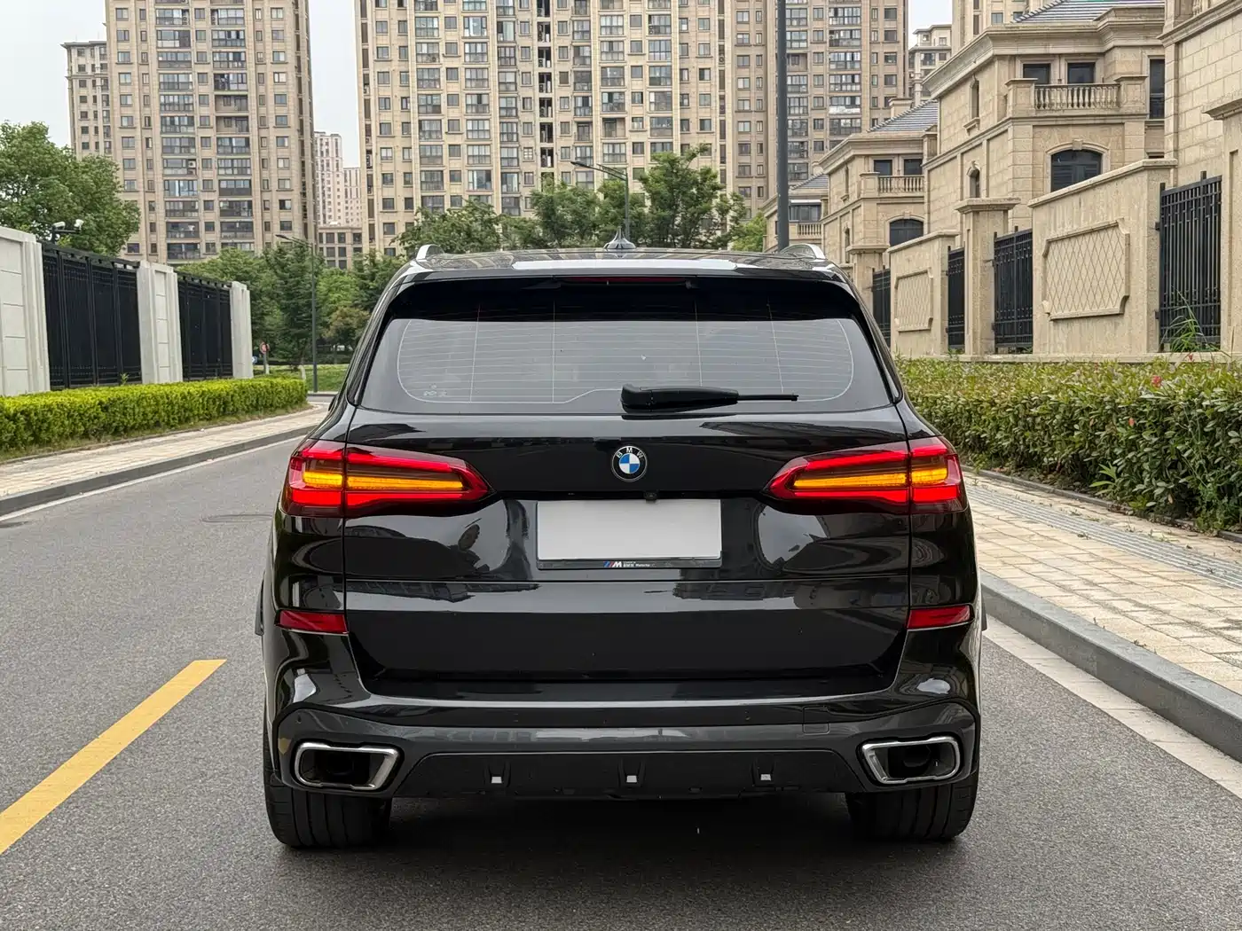 BMW X5 (Import) 2019 xDrive40i Exclusive M Sport Package фото 5