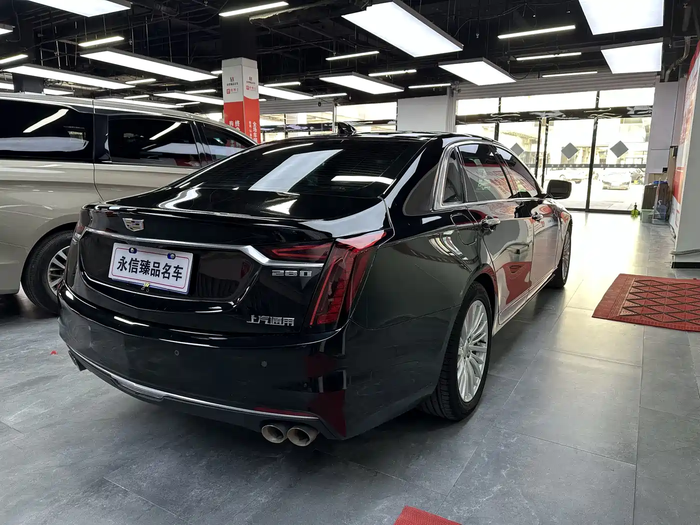 CADILLAC CT6