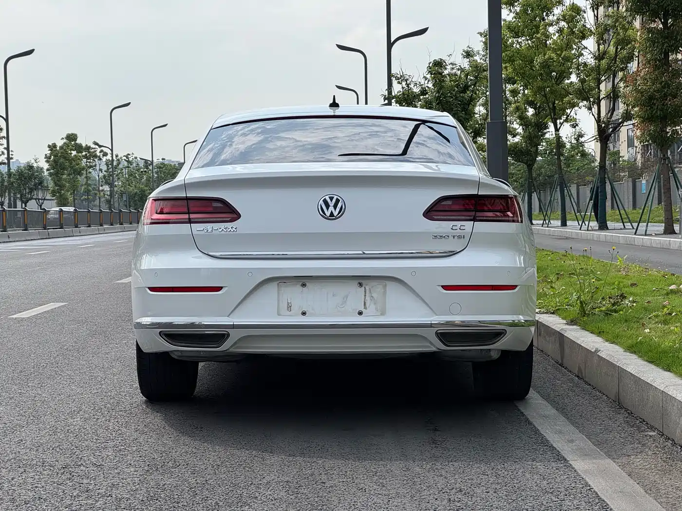 Volkswagen FAW-Volkswagen CC 2019 330TSI Charm Edition China VI фото 13