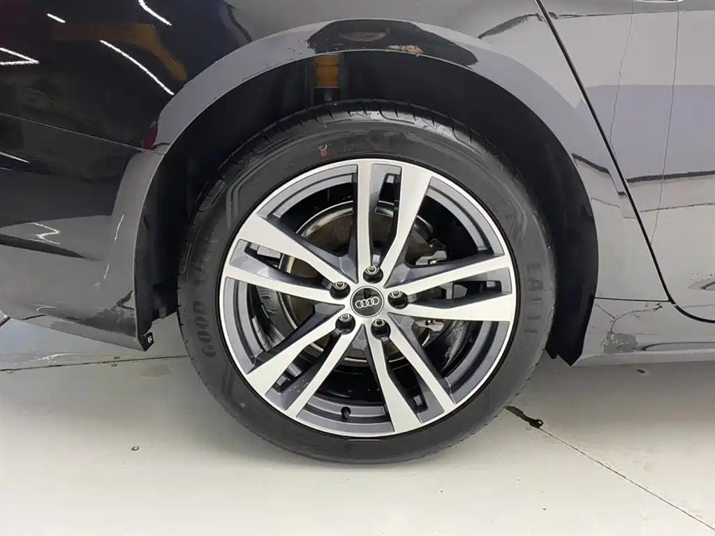 Audi A6L 2025 Model Year Facelift 40 TFSI Luxury Sport фото 11