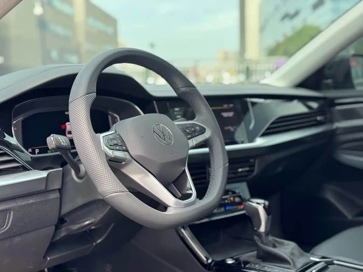 Volkswagen Passat 2024 380TSI Starlight Dragon Glory Edition фото 10
