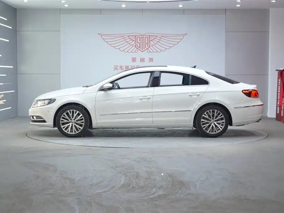Volkswagen FAW-Volkswagen CC 2018 1.8TSI Luxury фото 4