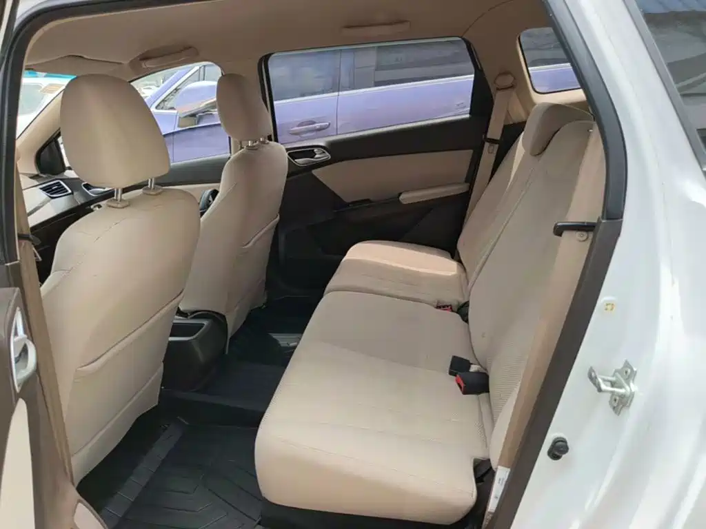 Baojun 310W 2021 2017 1.5L Manual Comfort China VI