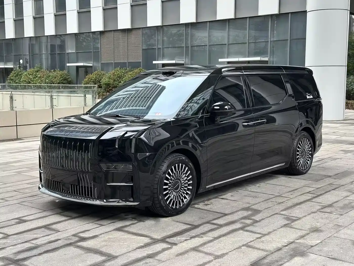 ZEEKR 009 2024 7-Seat Aisle AWD Version 108kWh