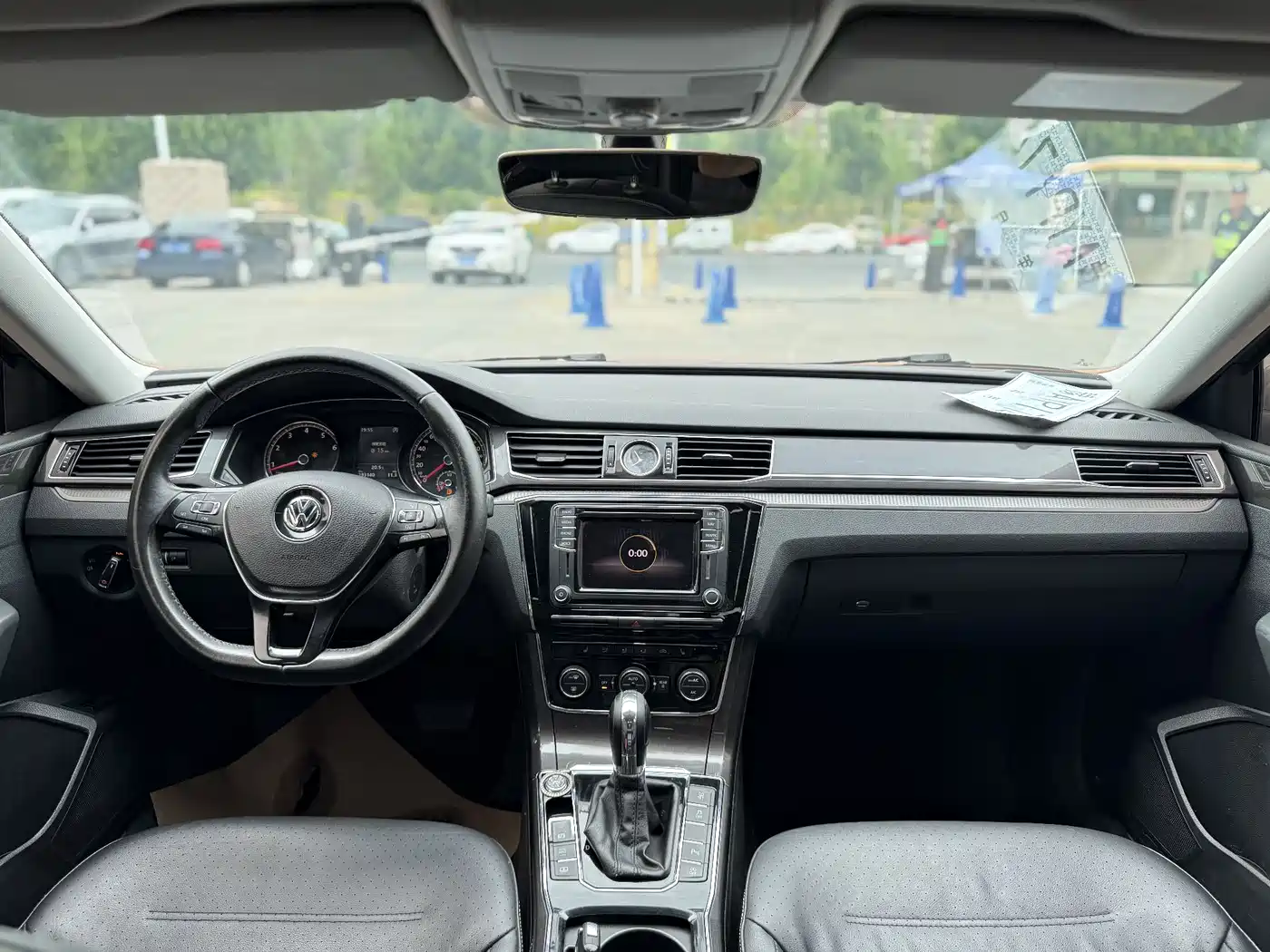 Volkswagen Passat 2016 330TSI DSG Executive Edition фото 8