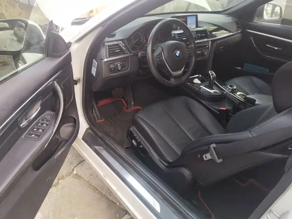 صورة 12 - BMW 4 Series