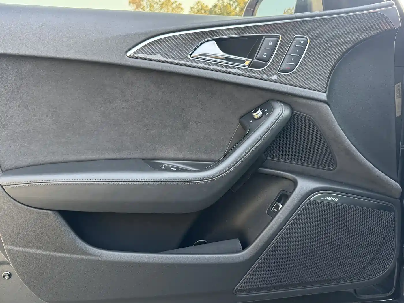 Audi RS 6 2016 RS 6 4.0T Avant фото 14