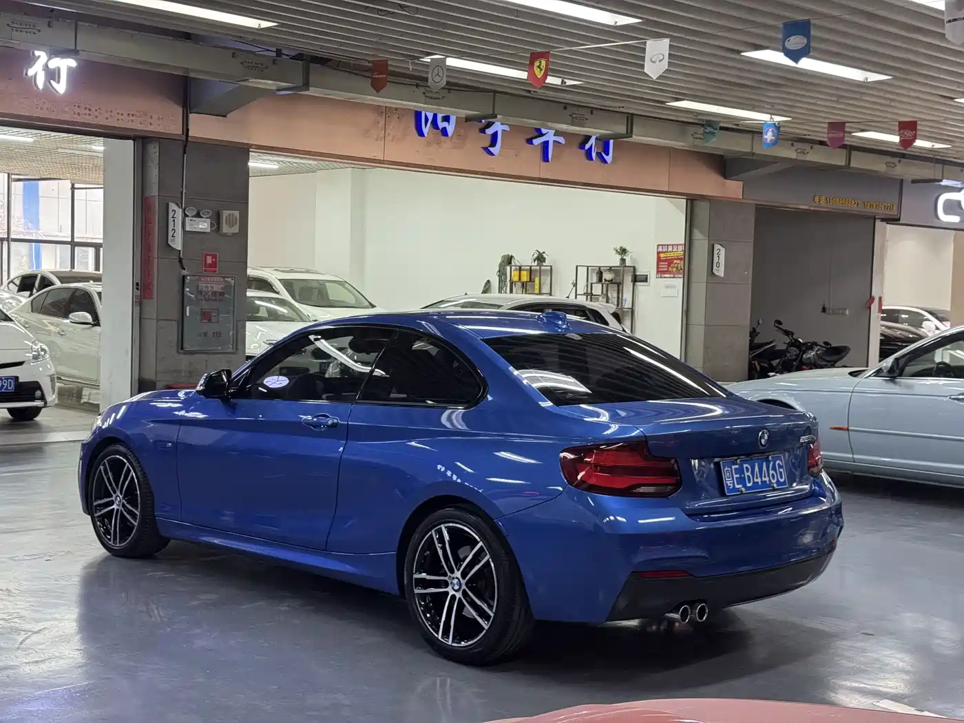 BMW 2 Series (Import) 2019 225i Exclusive M Sport Package фото 3