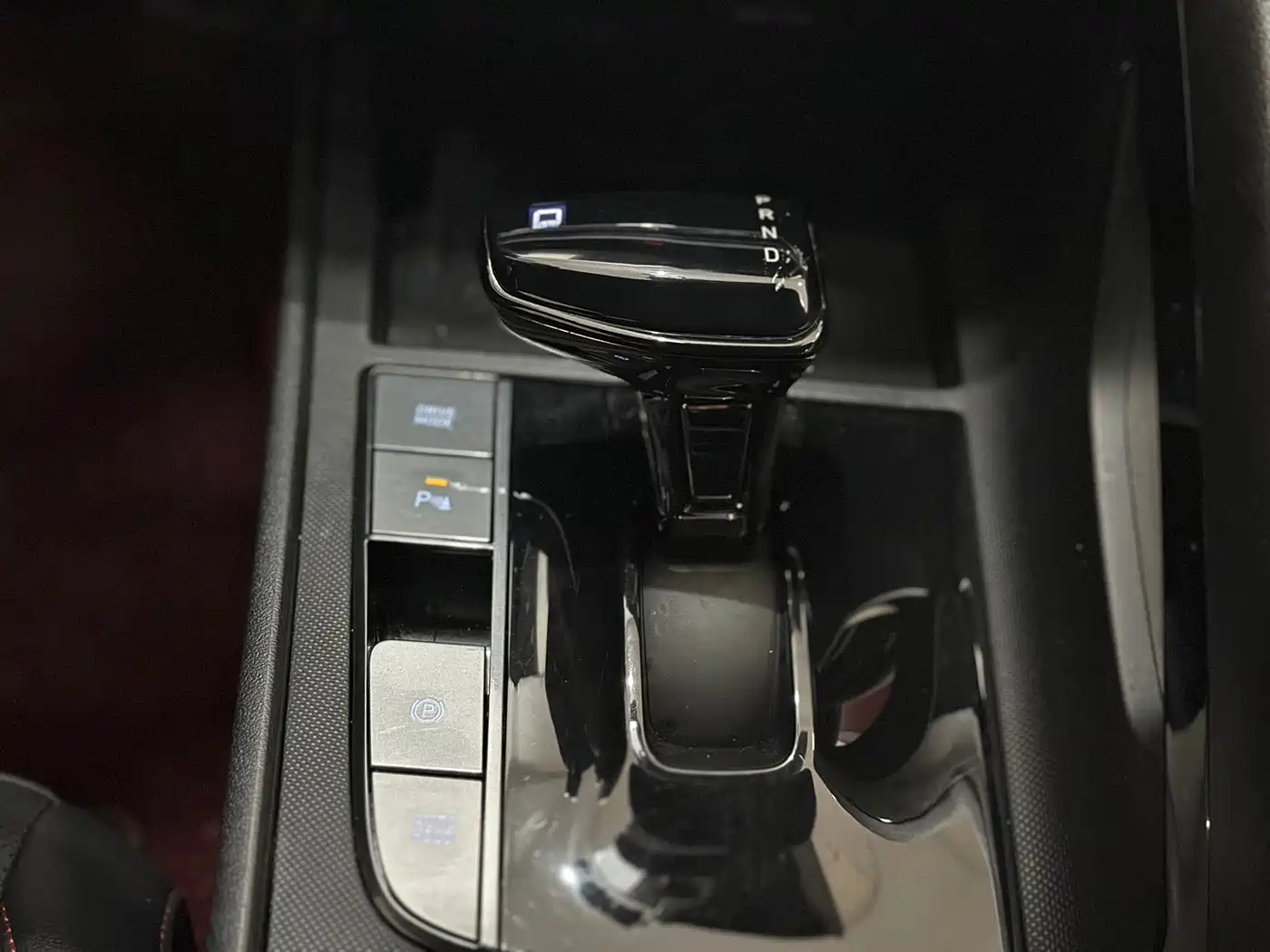 Hyundai Elantra 2021 240TGDi DCT LUX Premium Edition фото 10