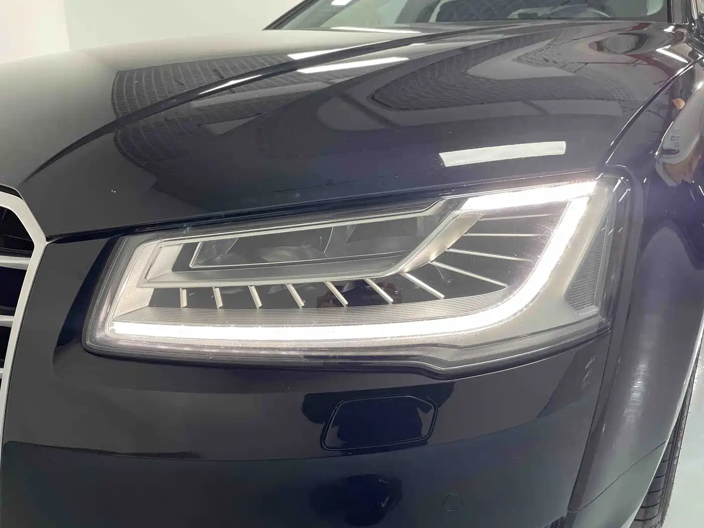 Audi A8 2014 A8L 45 TFSI quattro Luxury фото 17
