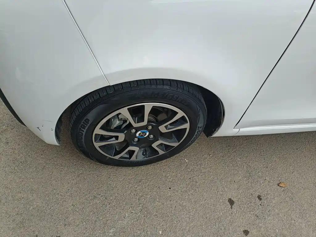 Huachen Xinyi Brilliance Xinyi i03A 2023 2022 Leasing Custom Edition