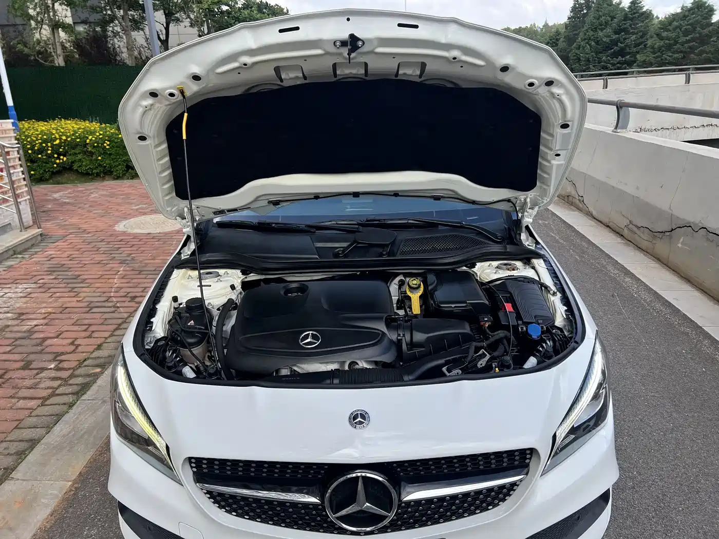 Mercedes-Benz CLA (Import) 2018 CLA 220 4MATIC фото 32