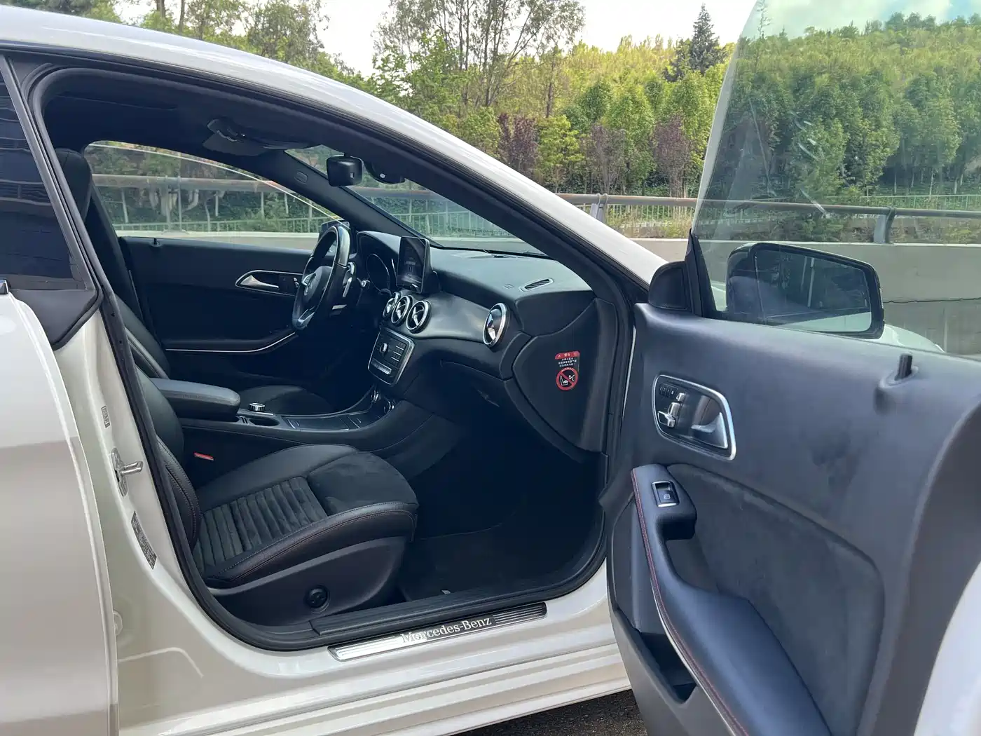 Mercedes-Benz CLA (Import) 2018 CLA 220 4MATIC фото 34